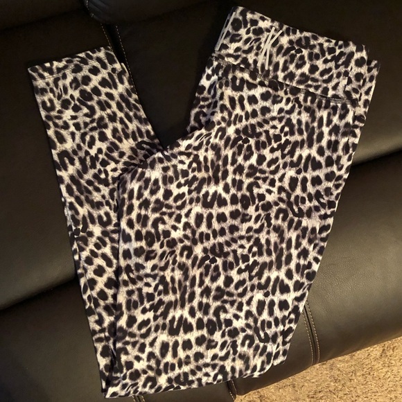cheetah print athletic leggings